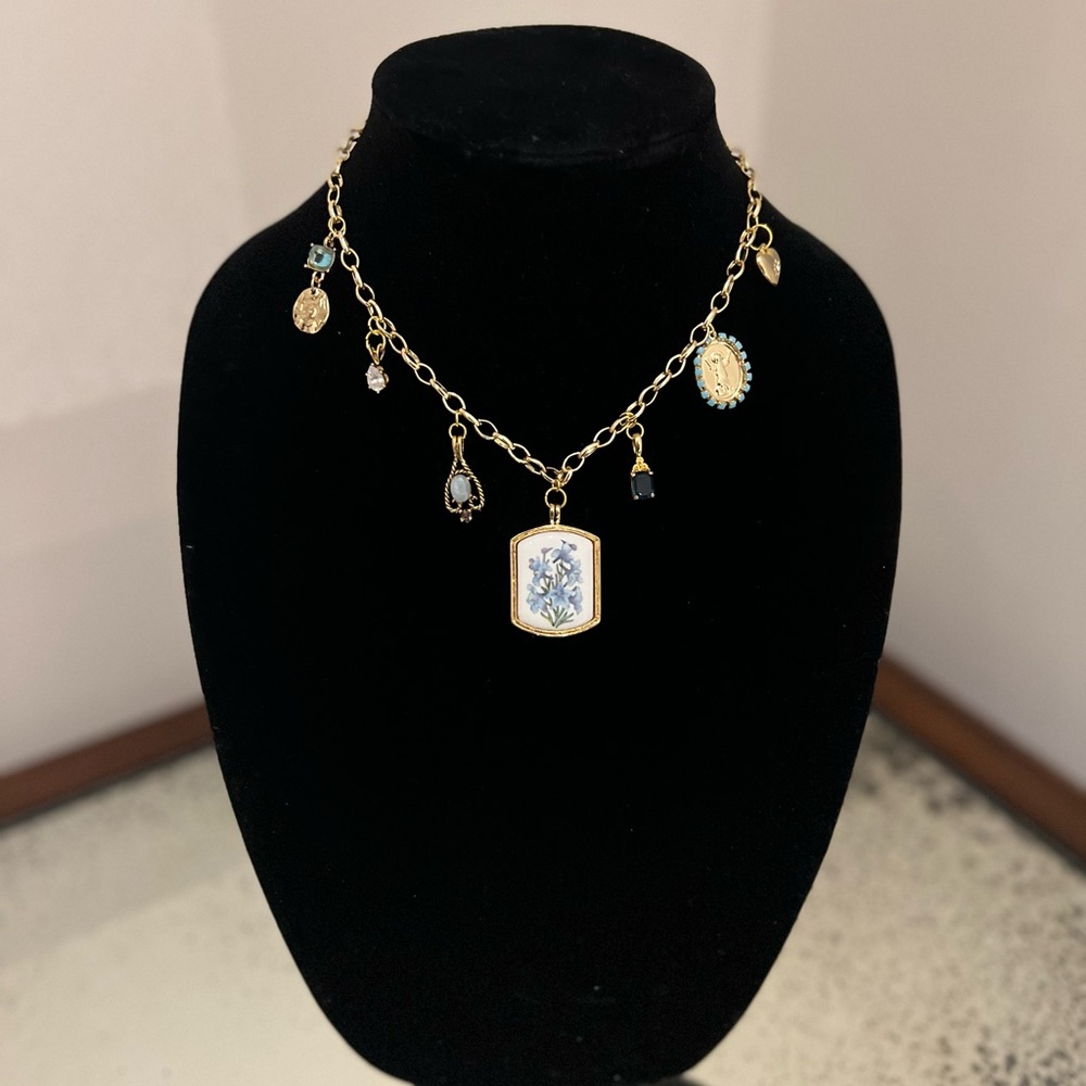 IN THE GARDEN - Blue Floral Pendant Necklace with Vintage & Gemstone Charms